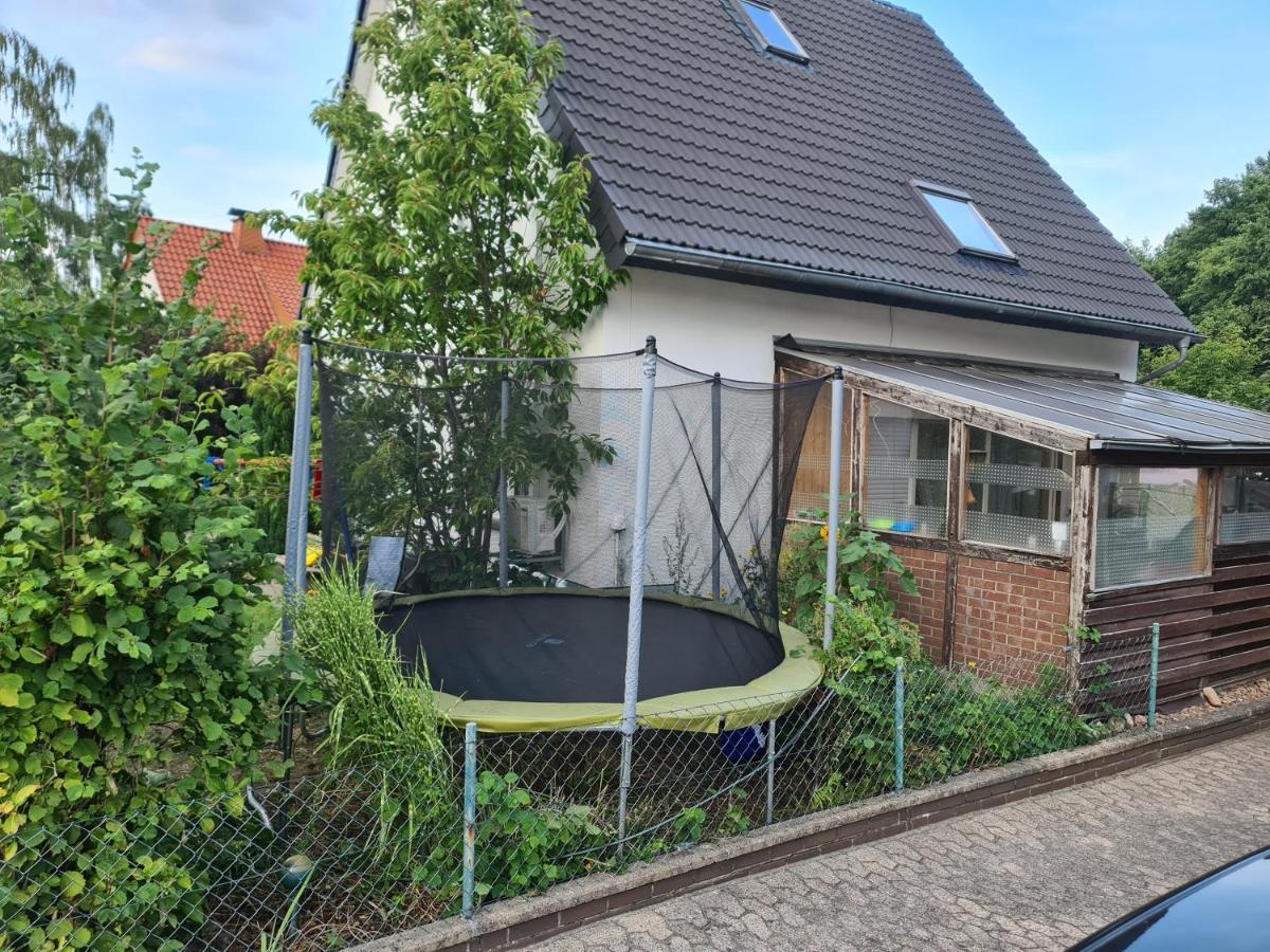 Geraeumiges Ferienhaus In Bad Salzuflen Mit Einfacher Ausstattung, Fuer Geschaeftsreisende, Gruppen Oder Familien Geeignet, 4 Schlafzimmer 아파트 외부 사진